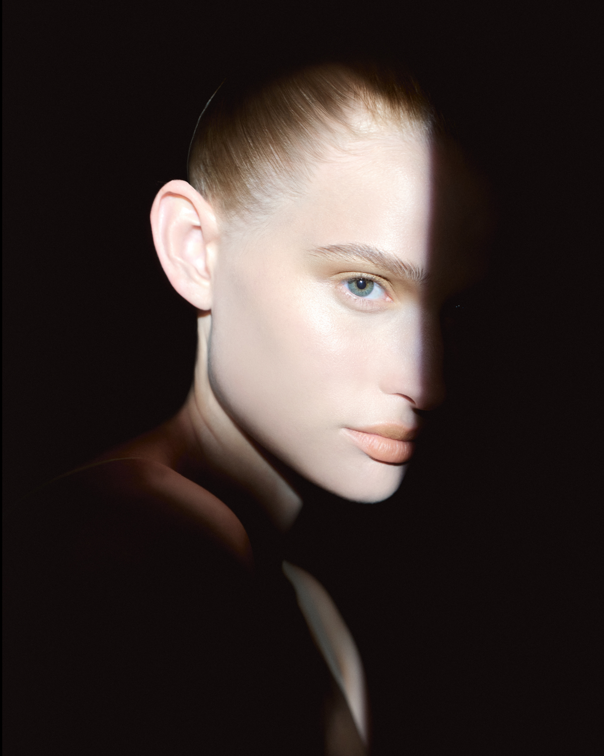 ELLIS FAAS Skin Veil Campaign